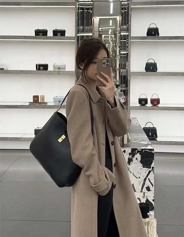 CELINE 셀린느 까미유 16 소프트 미디엄 숄더백 119563