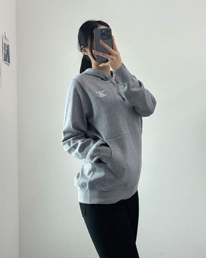 CELINE 셀린느 수입고급 화이트 자수 니트 후드티 신상