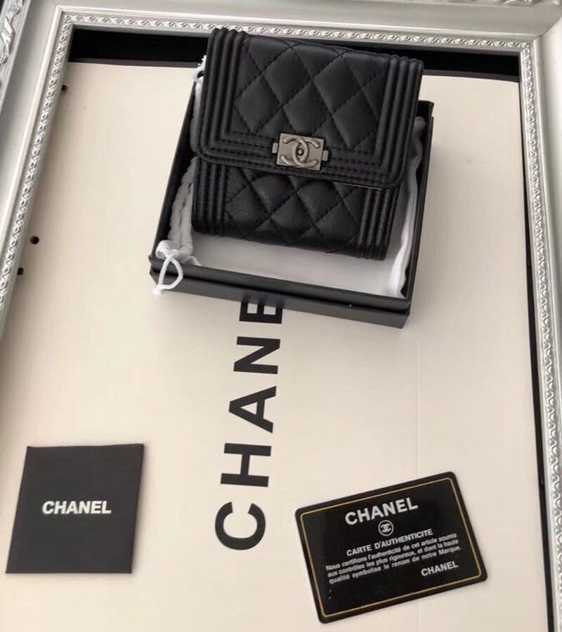 CHANEL 샤넬 보이 지갑