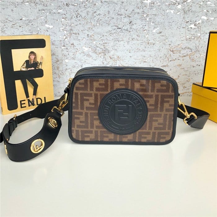FENDI 펜디 카메라백 F50889