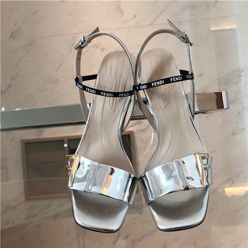 FENDI 펜디 여성용 샌들 (굽높이6CM) F30010-1