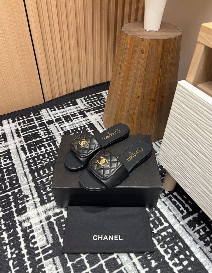 CHANEL 샤넬 여성용 슬리퍼 C62534 2COLOR