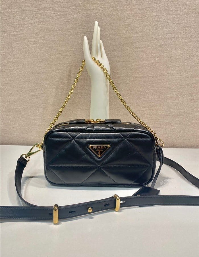 PRADA 프라다 퀼티드 레더 카메라 숄더백 1BH19