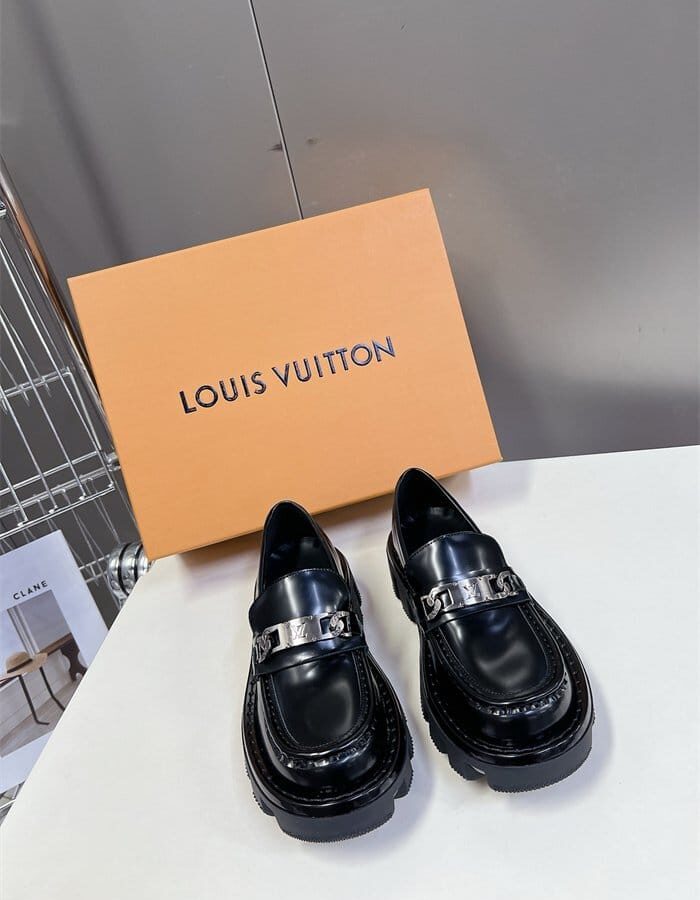 LOUIS VUITTON 루이비통 남여공용 로퍼 L39578-1 2024/신상 2COLOR