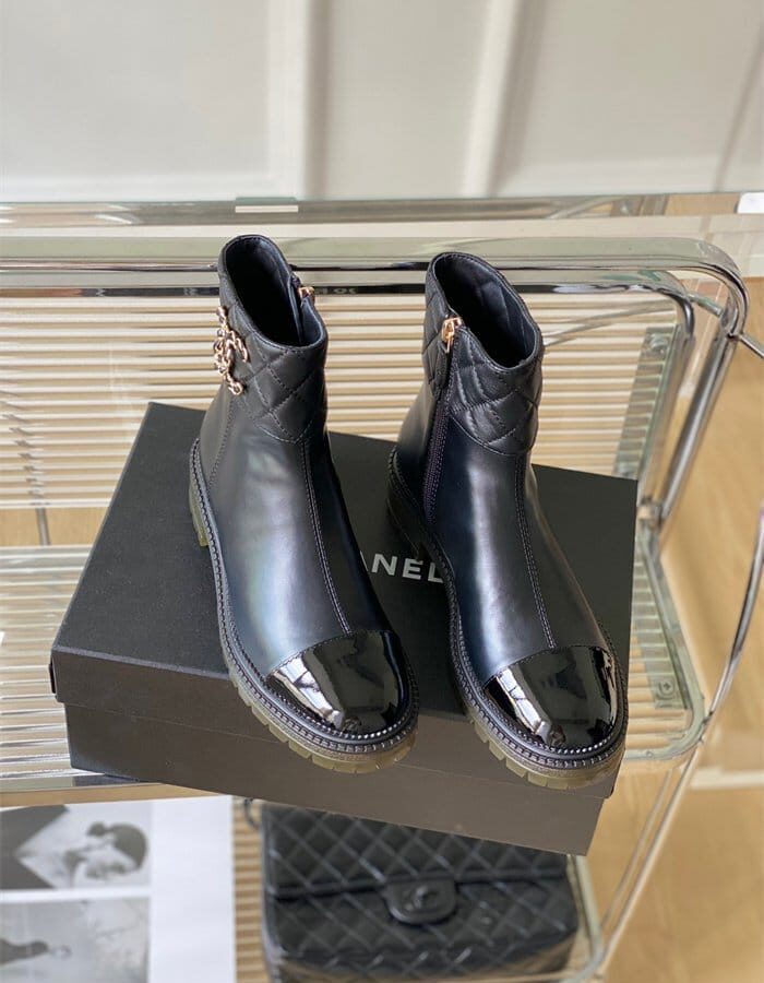CHANEL 샤넬 여성용 부츠 C54110