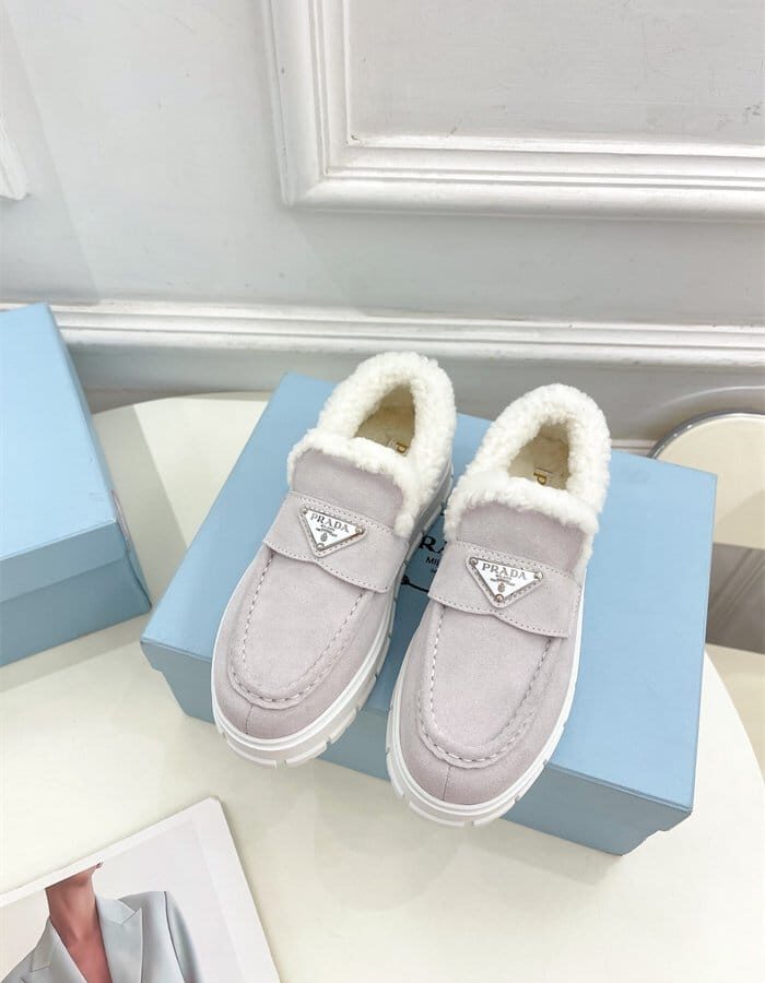 PRADA 프라다 여성용 털 단화 P57228