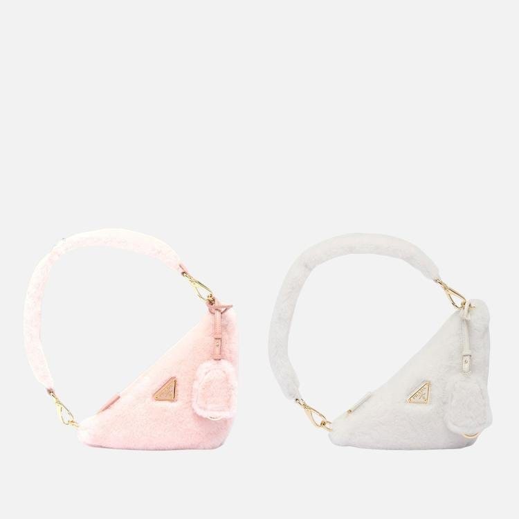 PRADA 프라다 미니 트라이앵글 로고 시어링 숄더백 3COLOR