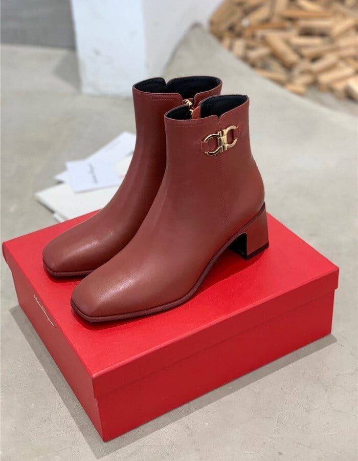 FERRAGAMO 페레가모 여성용 부츠 (굽높이5.5CM) F54710