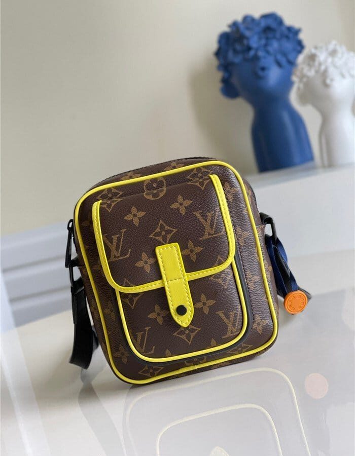 LOUIS VUITTON 루이비통 미니 크로스백 M69404