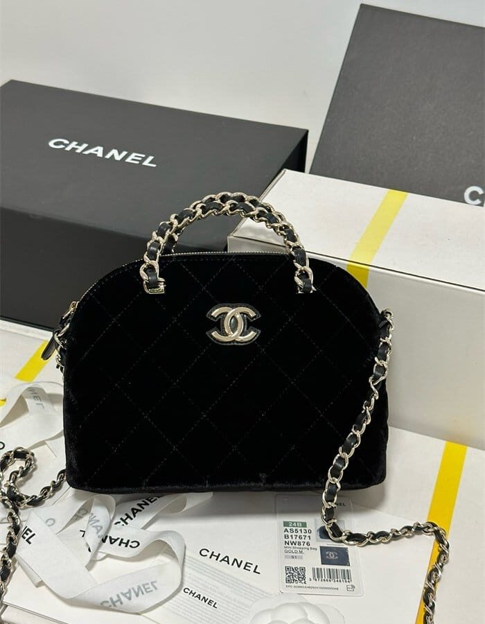 CHANEL 샤넬 스몰 숄더백 AS5130