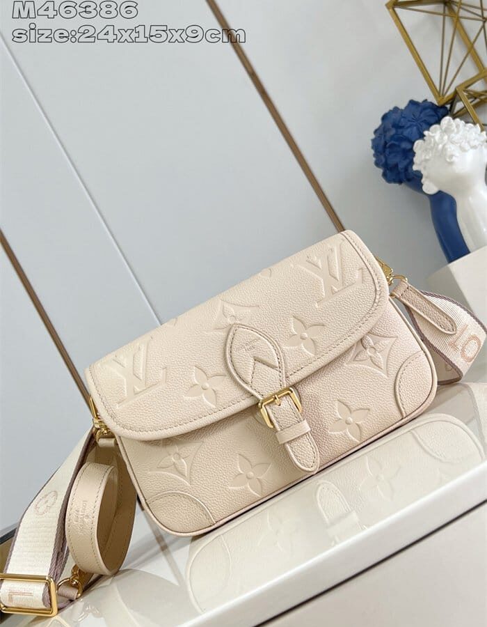 LOUIS VUITTON 루이비통 다이앤 숄더백 M46386