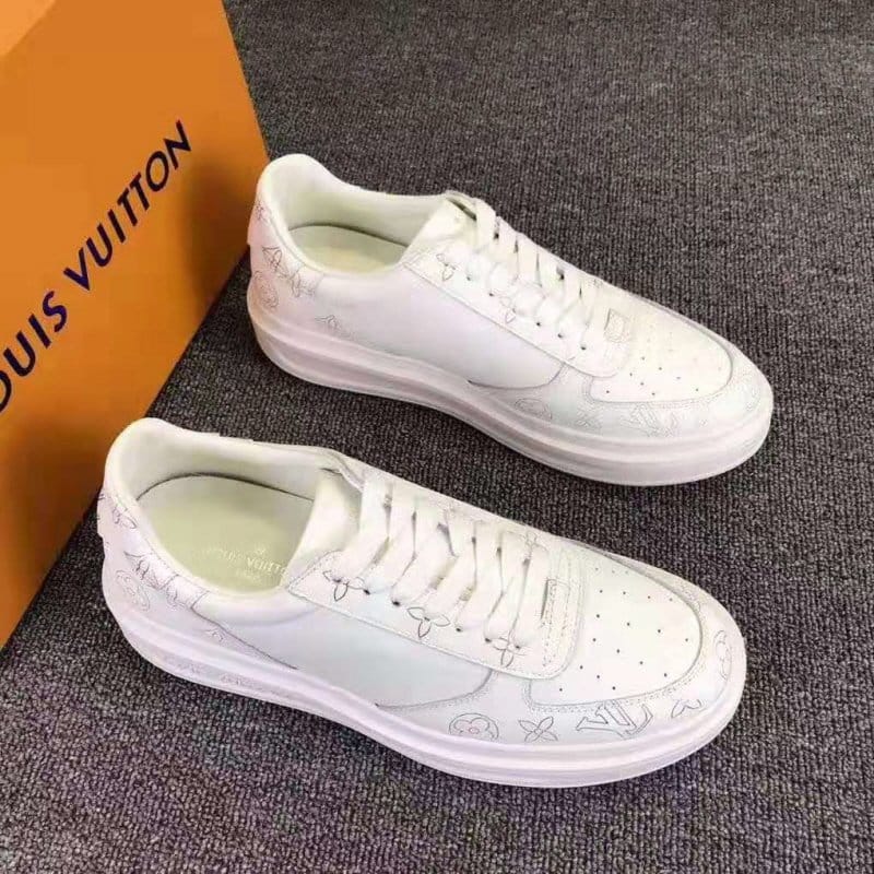 LOUIS VUITTON 루이비통 스니커즈