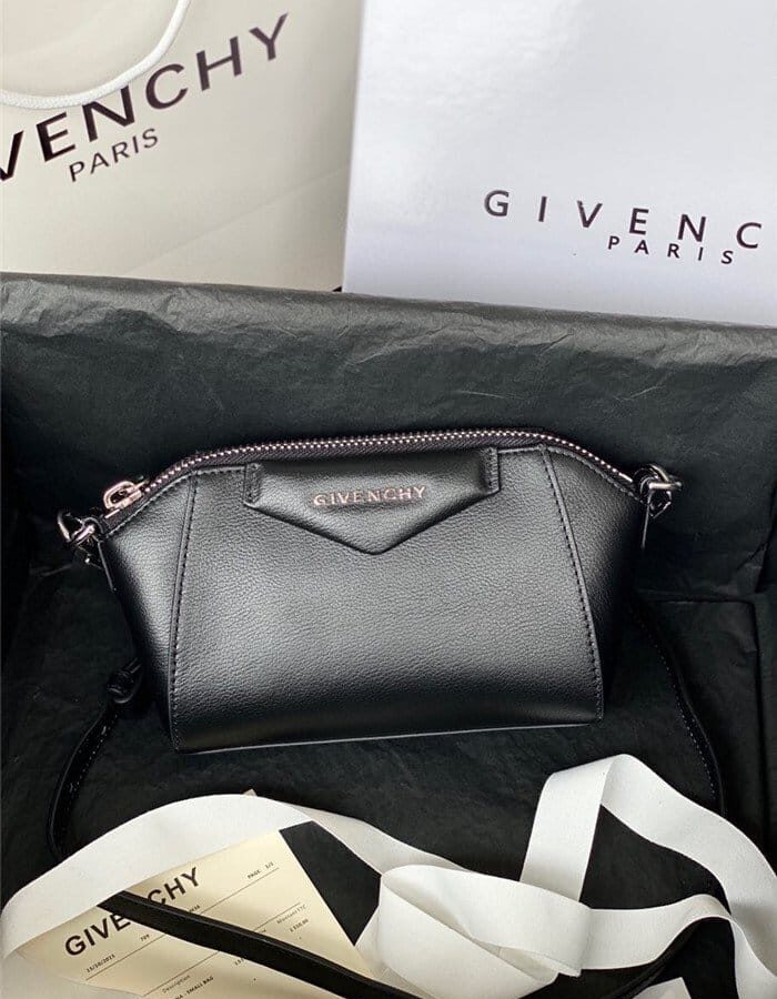 GIVENCHY 지방시 미니 안티고나백 G100555