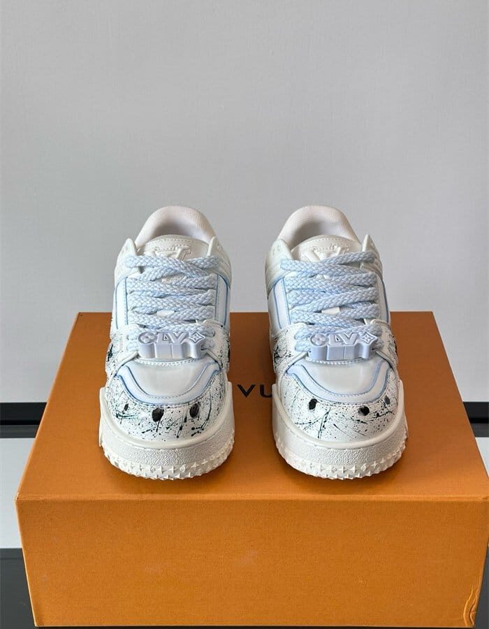 LOUIS VUITTON 루이비통 남여공용 스니커즈 L94129-2 2024/신상