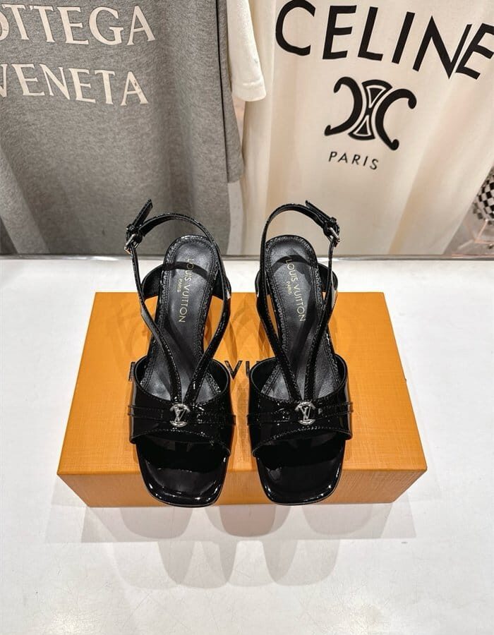 LOUIS VUITTON 루이비통 여성용 샌들 (굽높이5.5CM) L79949 2COLOR