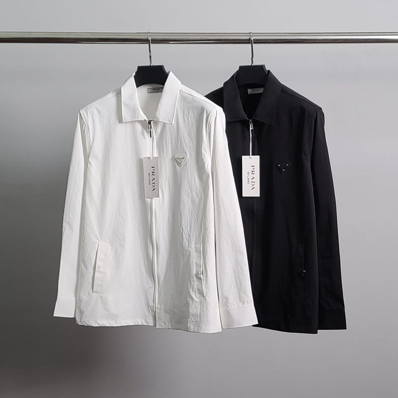 PRADA 프라다 삼각레더패치 집업 바람막이