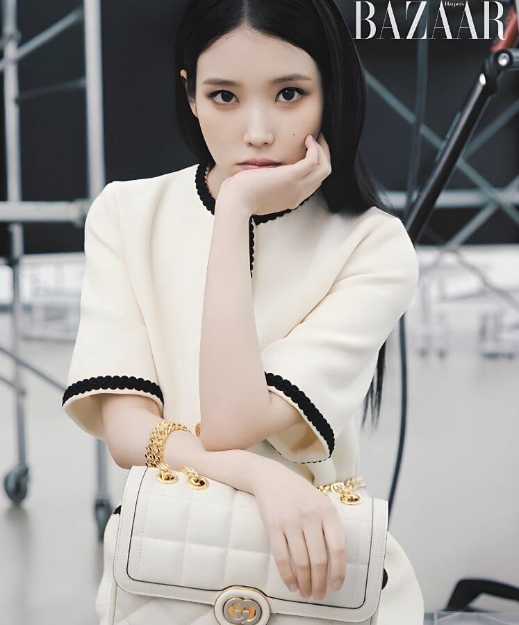 [가수 아이유] GUCCI 구찌 데코 스몰 숄더백 740834