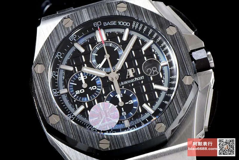 AUDEMARS PIGUET 오데마피게 로얄오크 오프쇼어 플래티넘/블랙 세라믹 베젤 스페셜에디션