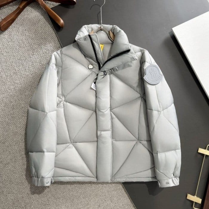 MONCLER 몽클레어 퍼렐 윌리엄스 오크 다운 패딩 2COLOR