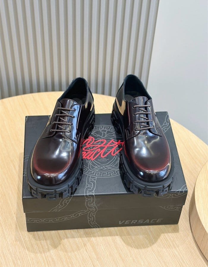 VERSACE 베르사체 남성용 로퍼 V85329-1 2024/신상